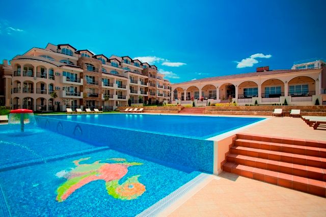 Luxury first line apartaments for sale in the resort Chernomorets Luxury first line apartaments for sale in the resort Chernomorets