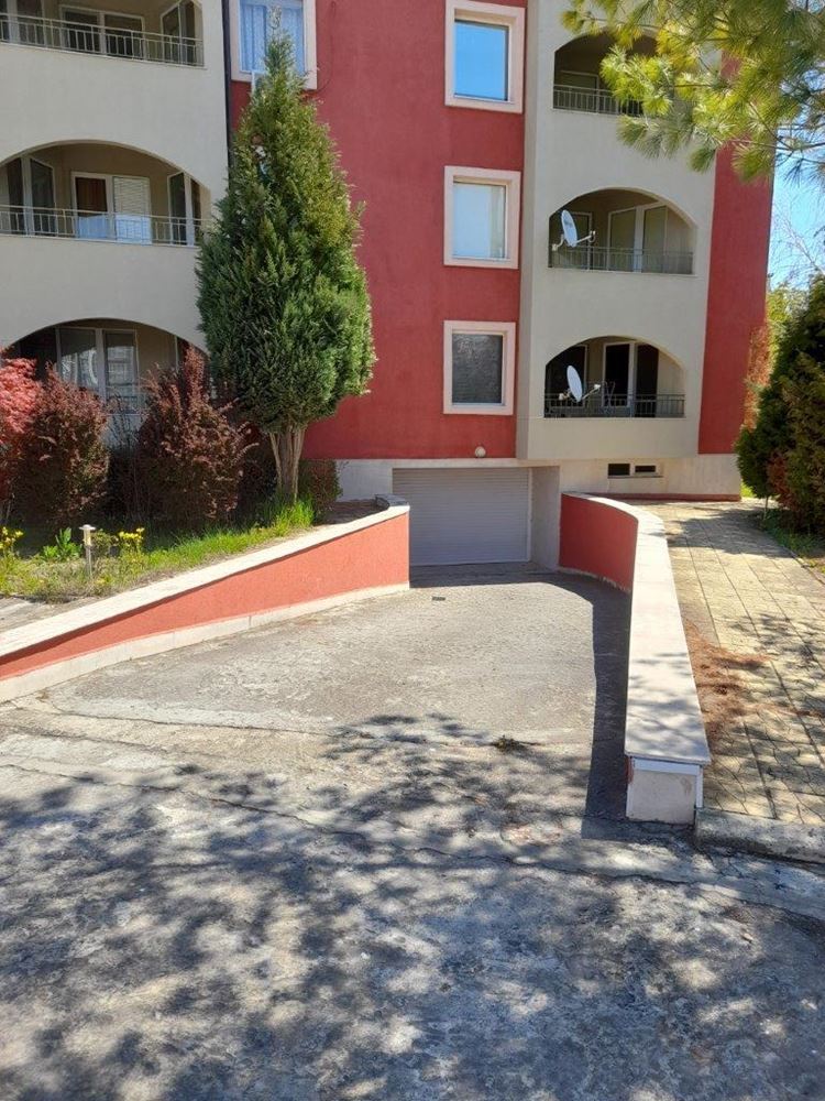 Furnished one-bedroom apartment in the western part of Sunny Beach