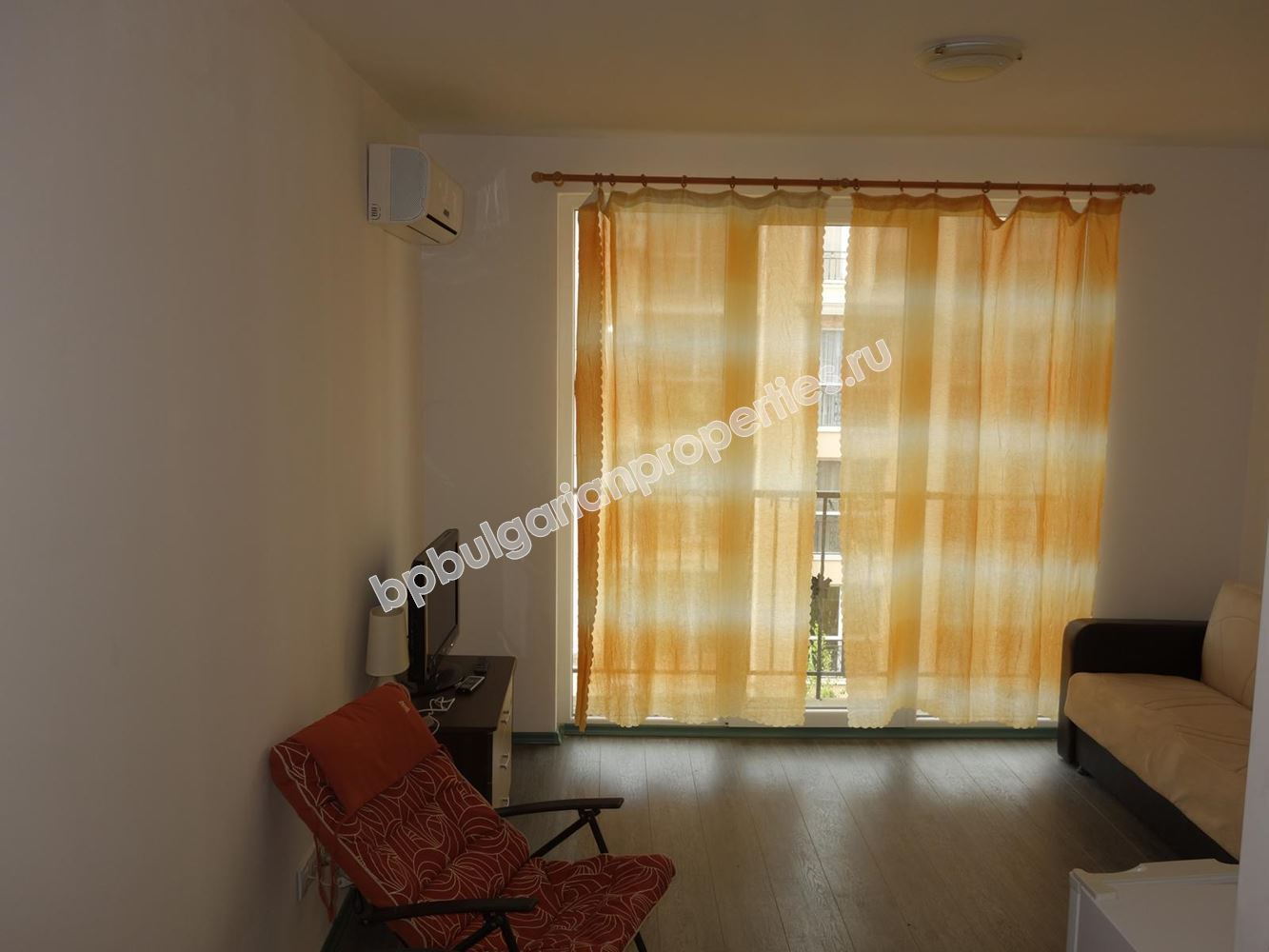 Cheap studio in a gated complex close to the beach in Sunny Beach