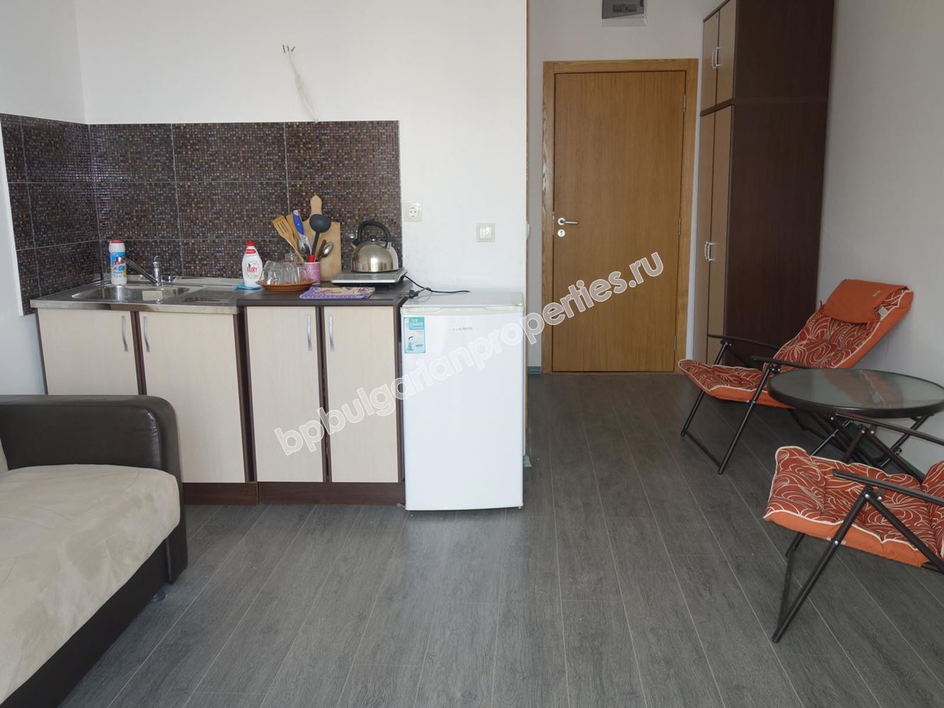 Cheap studio in a gated complex close to the beach in Sunny Beach