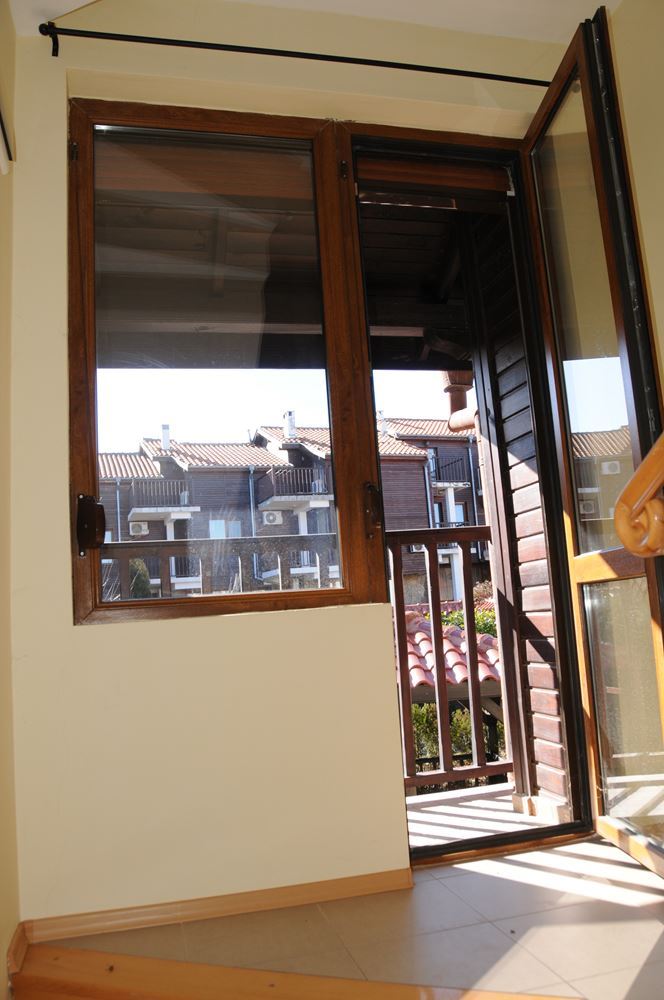 Three-storey furnished house in a complex with a swimming pool 50 meters from Paradise Bay, Sozopol