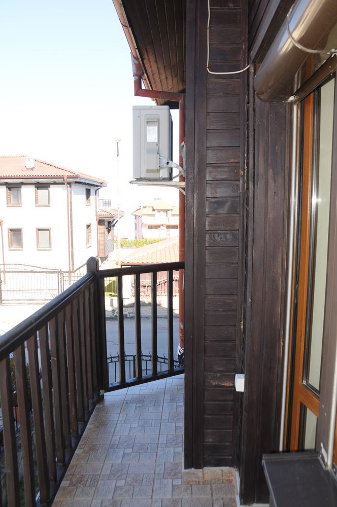 Three-storey furnished house in a complex with a swimming pool 50 meters from Paradise Bay, Sozopol