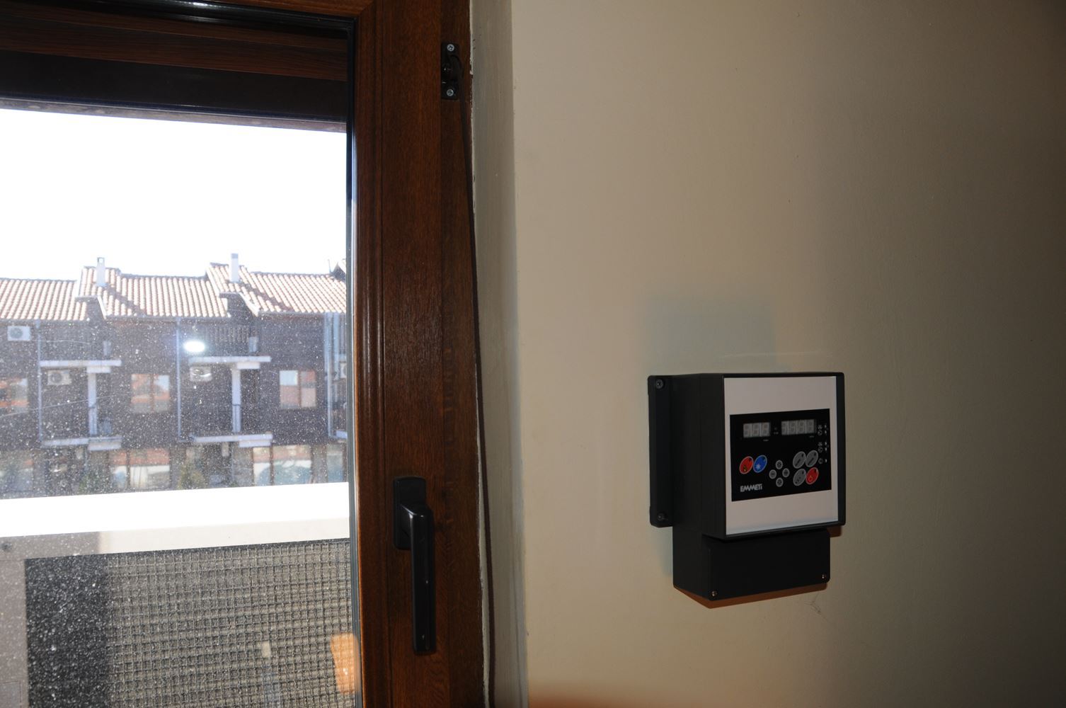 Three-storey furnished house in a complex with a swimming pool 50 meters from Paradise Bay, Sozopol