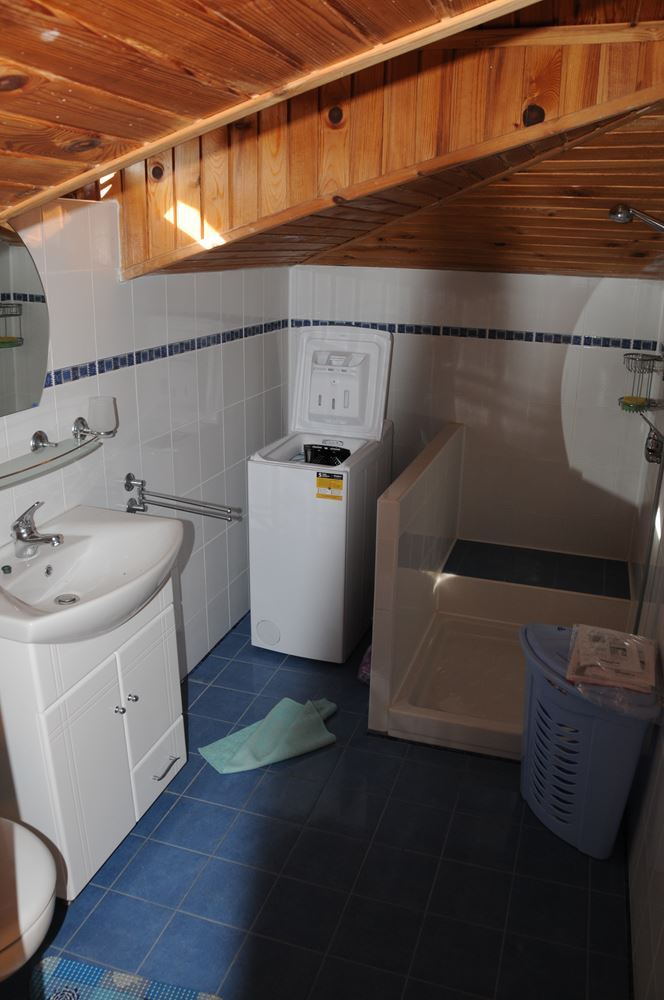 Three-storey furnished house in a complex with a swimming pool 50 meters from Paradise Bay, Sozopol