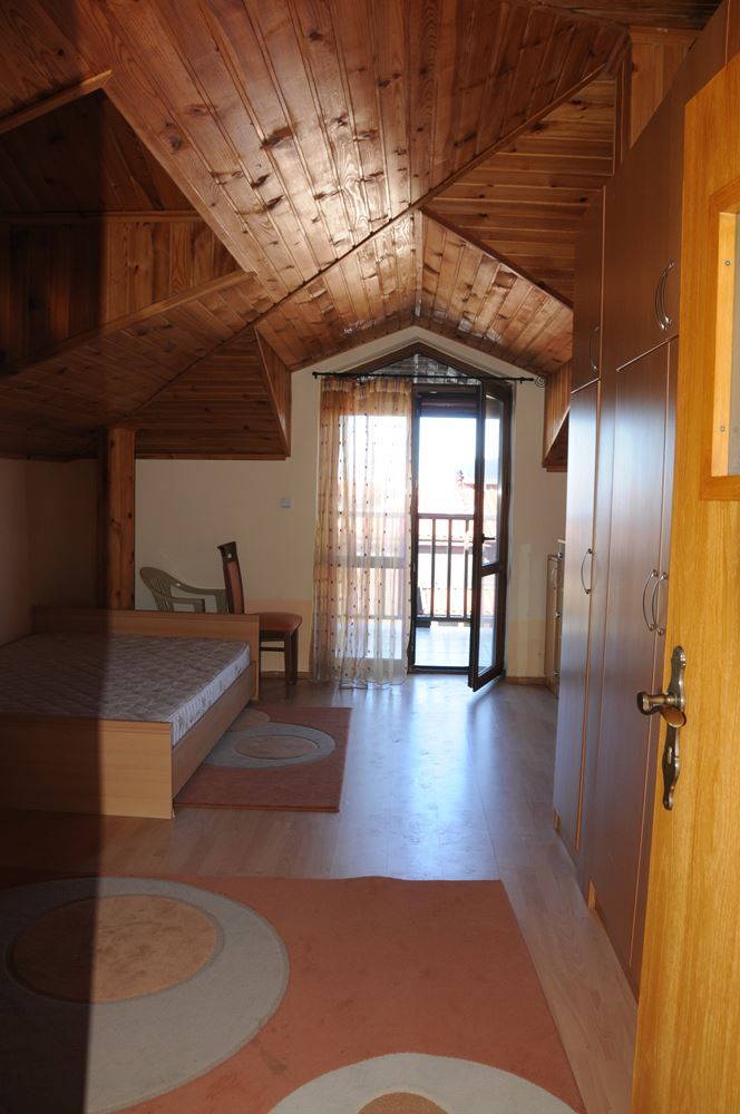 Three-storey furnished house in a complex with a swimming pool 50 meters from Paradise Bay, Sozopol