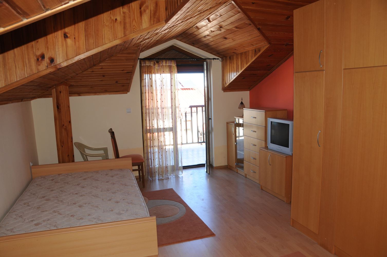 Three-storey furnished house in a complex with a swimming pool 50 meters from Paradise Bay, Sozopol