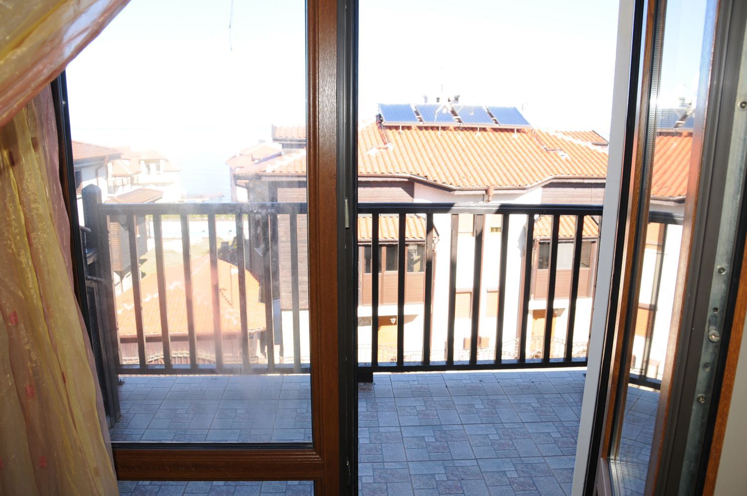 Three-storey furnished house in a complex with a swimming pool 50 meters from Paradise Bay, Sozopol