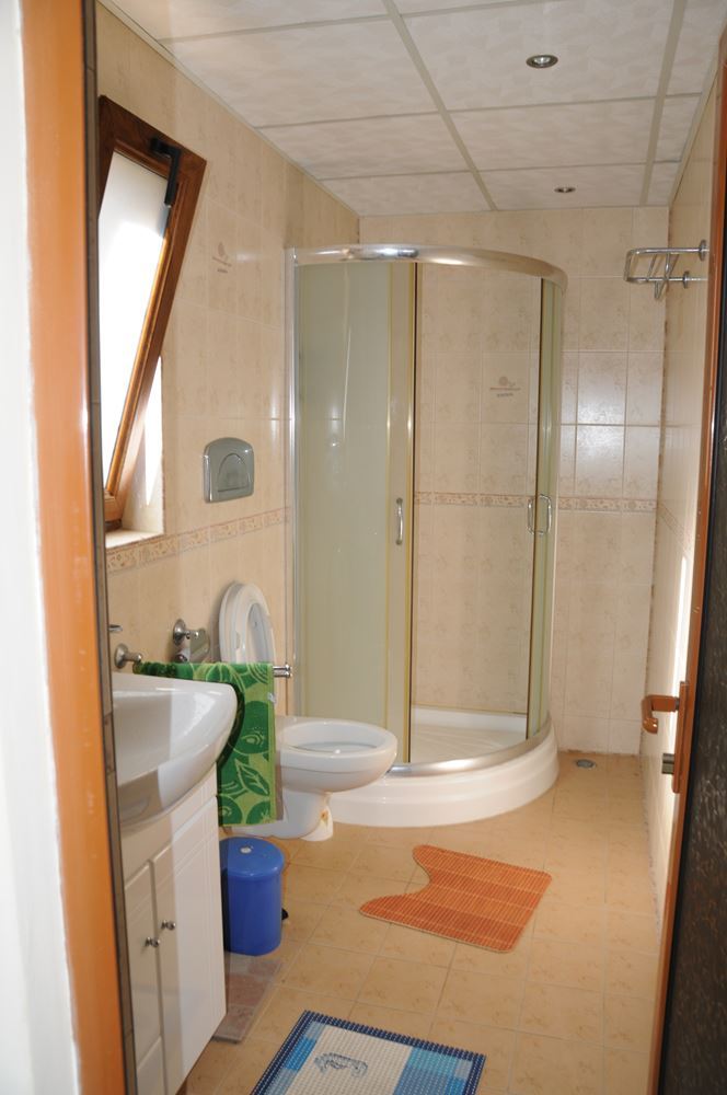 Three-storey furnished house in a complex with a swimming pool 50 meters from Paradise Bay, Sozopol