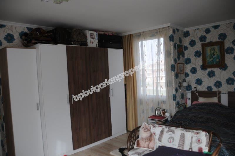 Spacious panoramic apartment close to the sea in Ravda