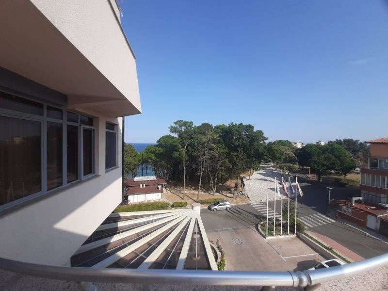 Panoramic apartments in a gated complex on the first line in Tsarevo