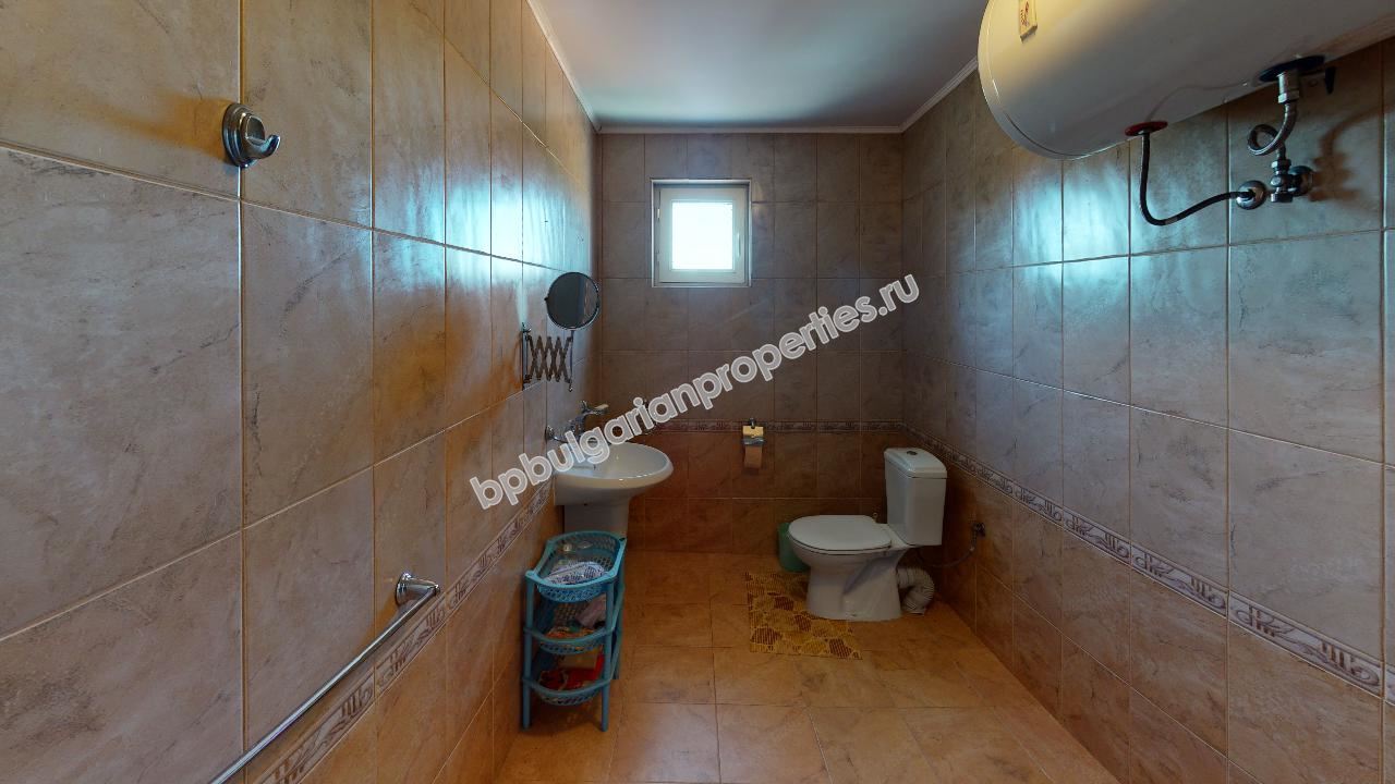 Two-storey house with three bedrooms and a swimming pool close to the city of Burgas and the sea