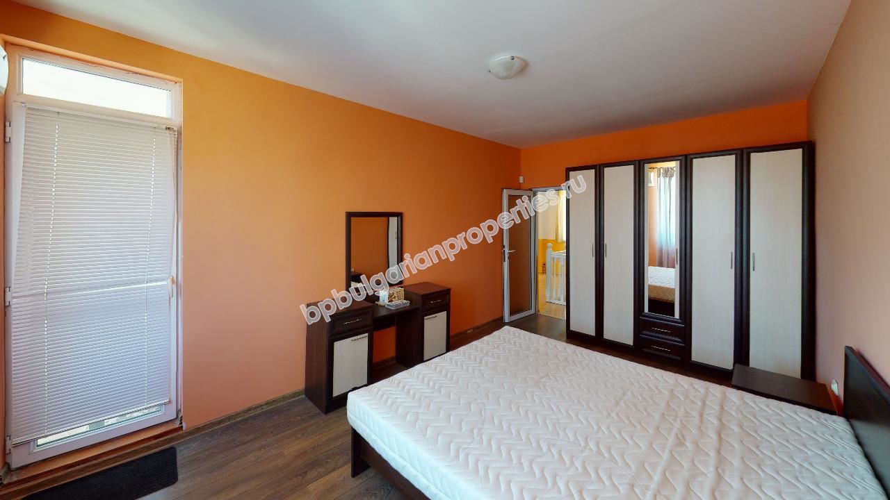 Two-storey house with three bedrooms and a swimming pool close to the city of Burgas and the sea