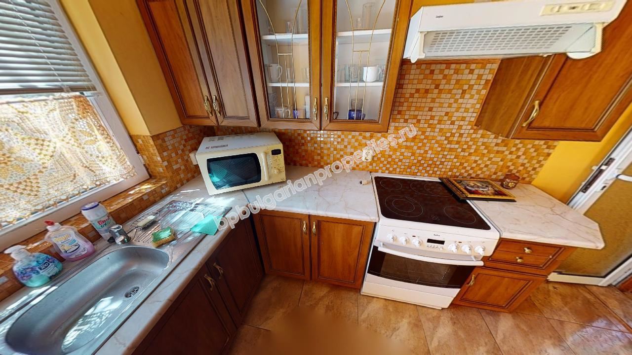 Two-storey house with three bedrooms and a swimming pool close to the city of Burgas and the sea