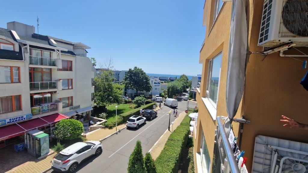 One-bedroom apartment with sea view near the beach in Sveti Vlas One-bedroom apartment with sea view near the beach in Sveti Vlas