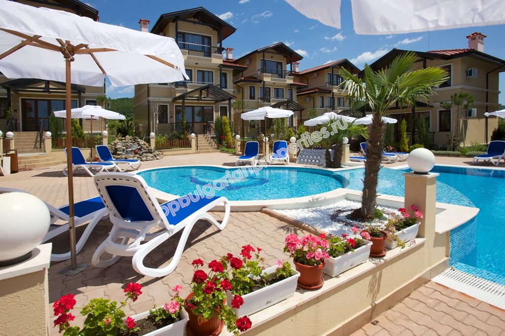 Two-storey villa with sea view in a gated complex with a swimming pool