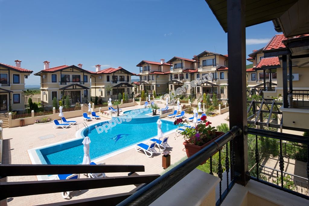 Two-storey villa with sea view in a gated complex with a swimming pool