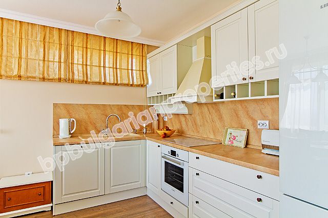 Luxury houses for sale in a village complex close to the sea in the resort Kosharitsa