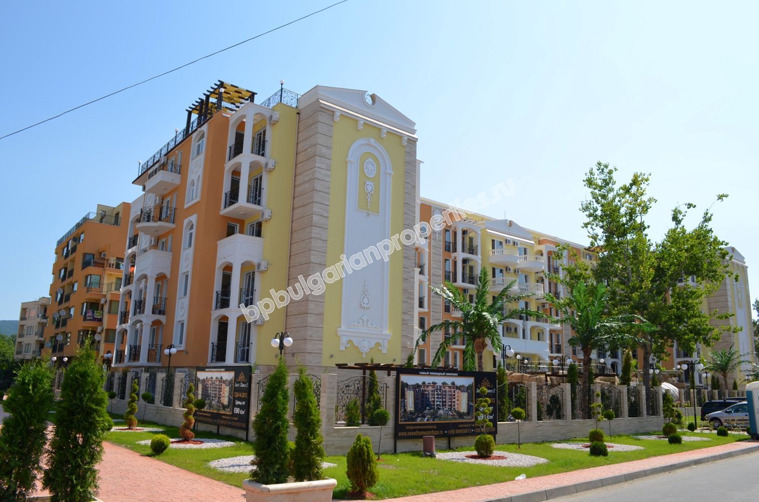 Luxury furnished apartments for sale in the resort Sunny Beach