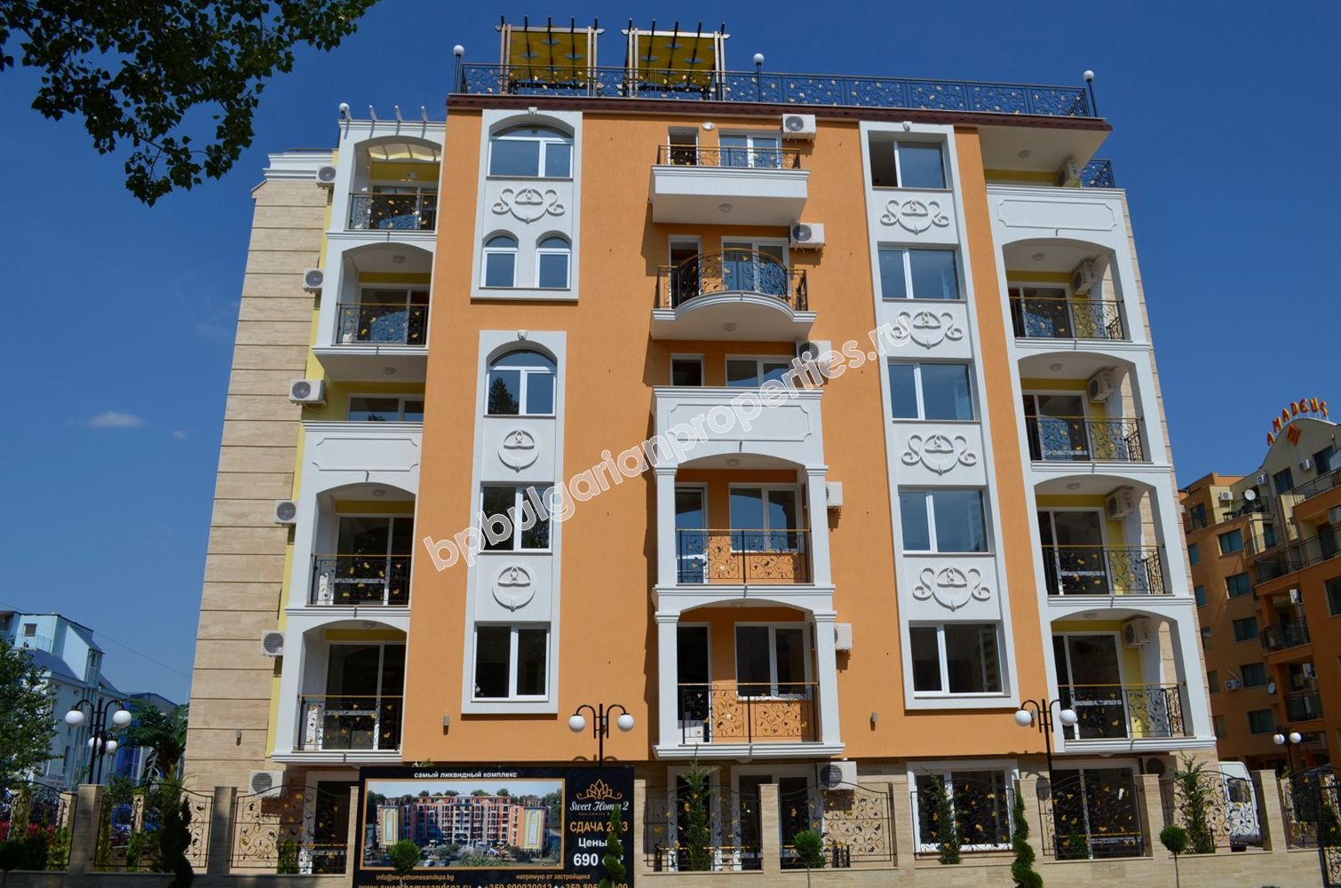 Luxury furnished apartments for sale in the resort Sunny Beach