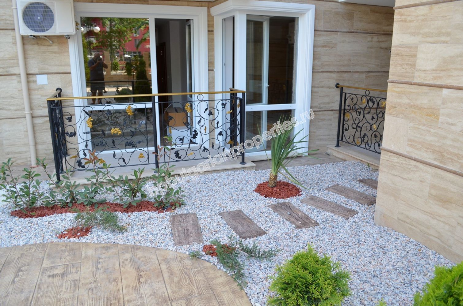 Luxury furnished apartments for sale in the resort Sunny Beach