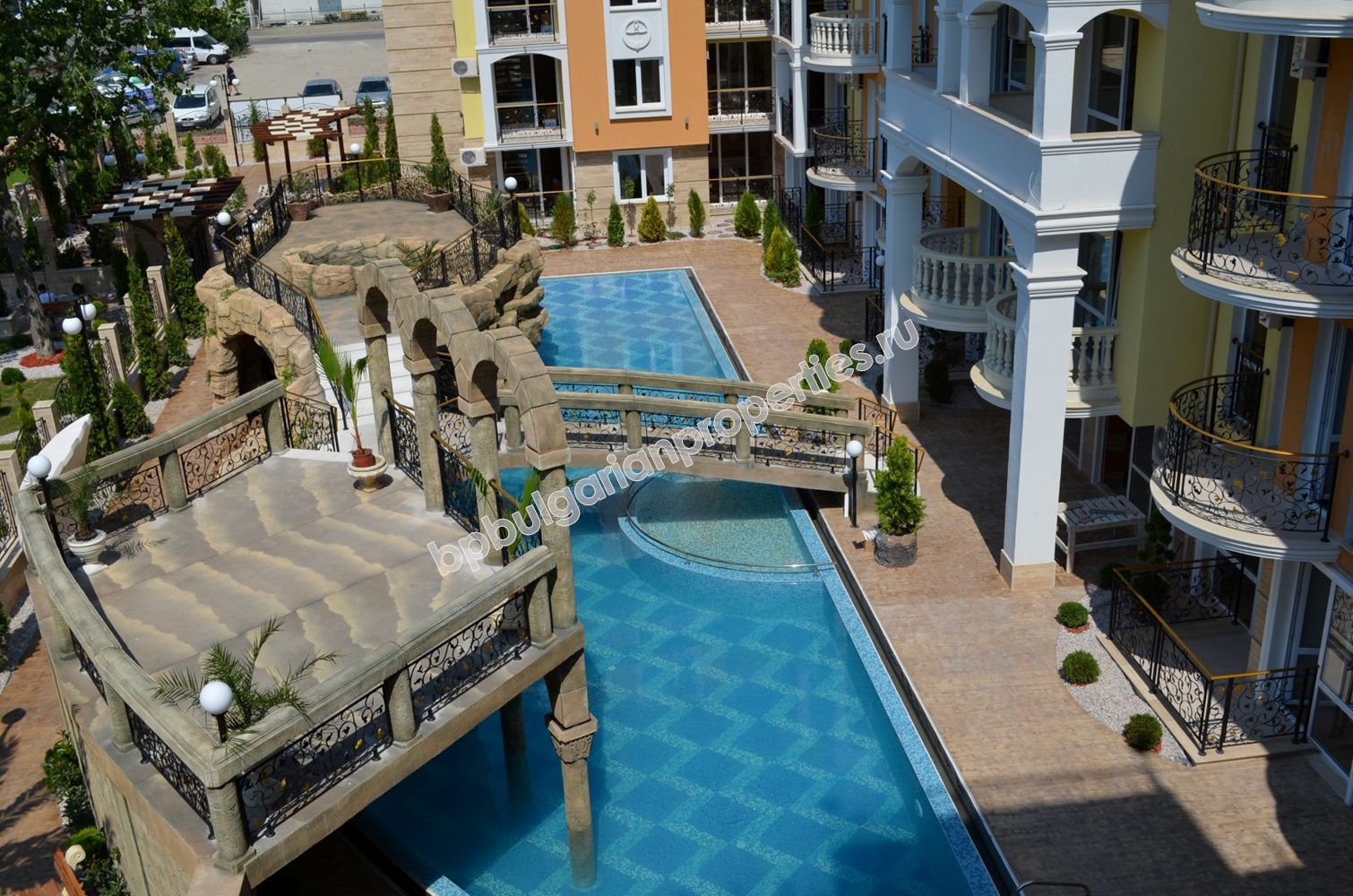 Luxury furnished apartments for sale in the resort Sunny Beach