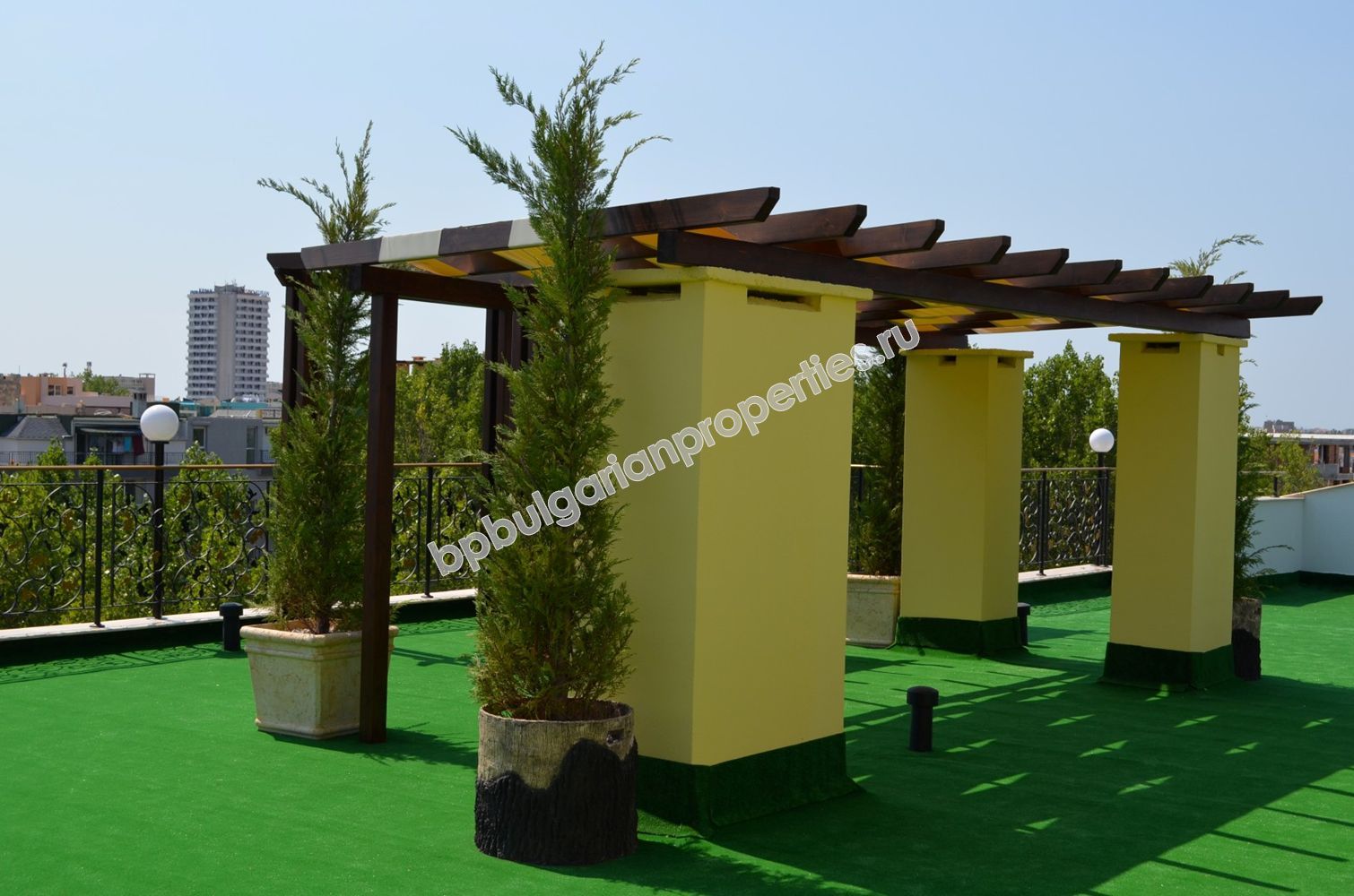 Luxury furnished apartments for sale in the resort Sunny Beach