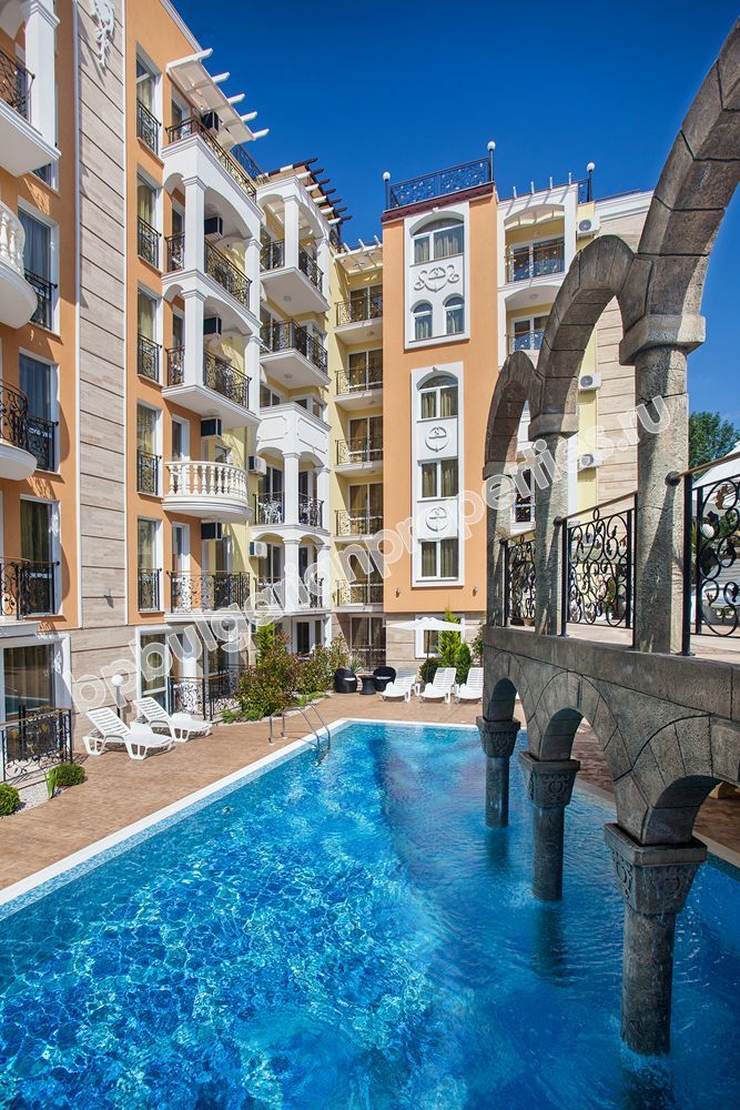 Luxury furnished apartments for sale in the resort Sunny Beach