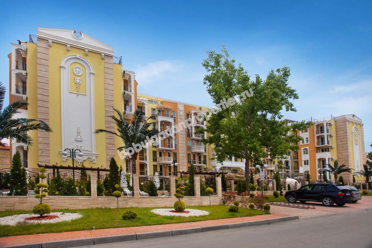 Luxury furnished apartments for sale in the resort Sunny Beach