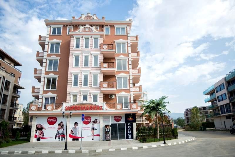 Luxury apartments close to the beach for sale in the resort Sunny Beach