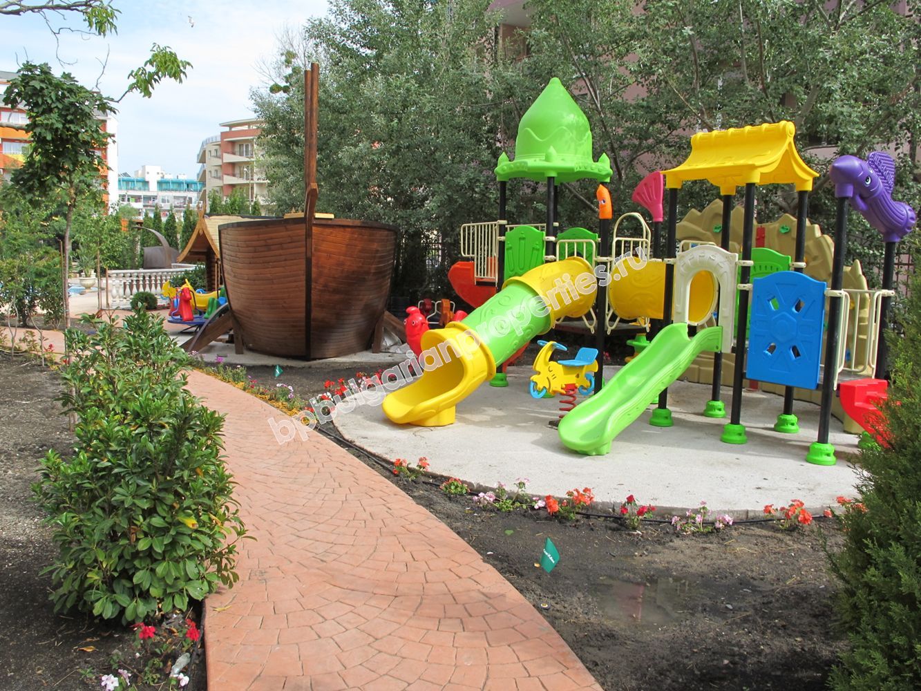 Luxury apartments for sale in the resort Sunny Beach Luxury apartments for sale in the resort Sunny Beach