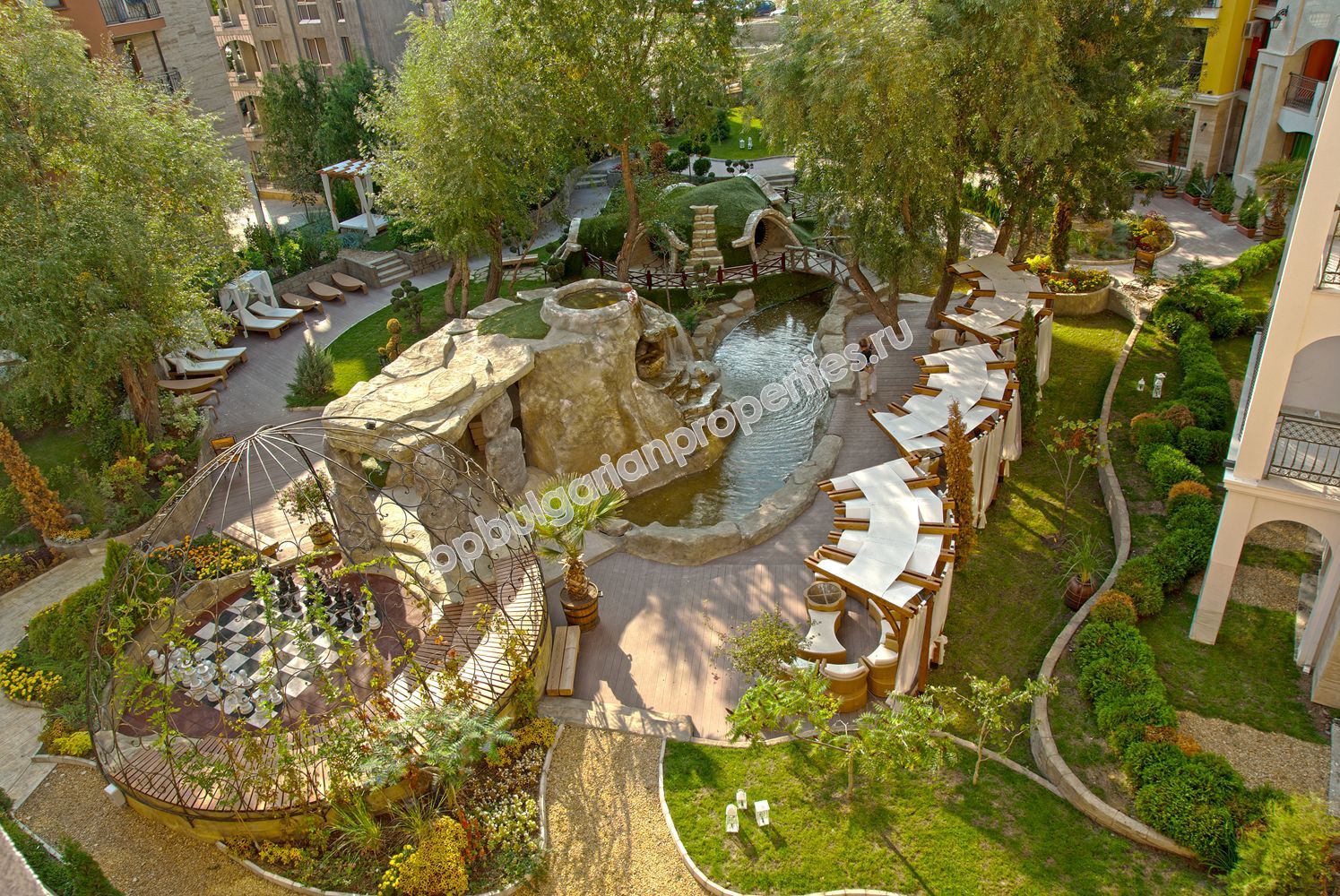 Luxury apartments close to the beach for sale in the resort Sunny Beach