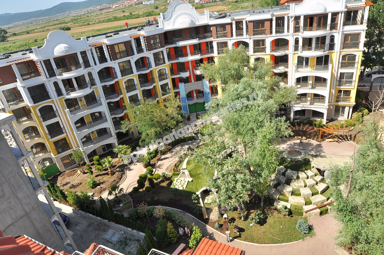 Luxury apartments close to the beach for sale in the resort Sunny Beach