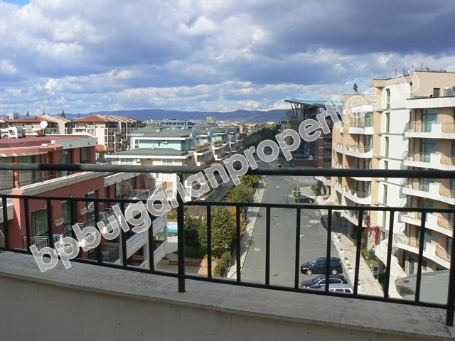 Studio for sale on the first line to the sea in the resort Sunny Beach