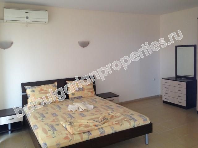 Studio for sale on the first line to the sea in the resort Sunny Beach