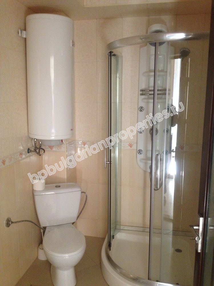 Apartments for sale in a new beachfront complex in the resort Sinemorets