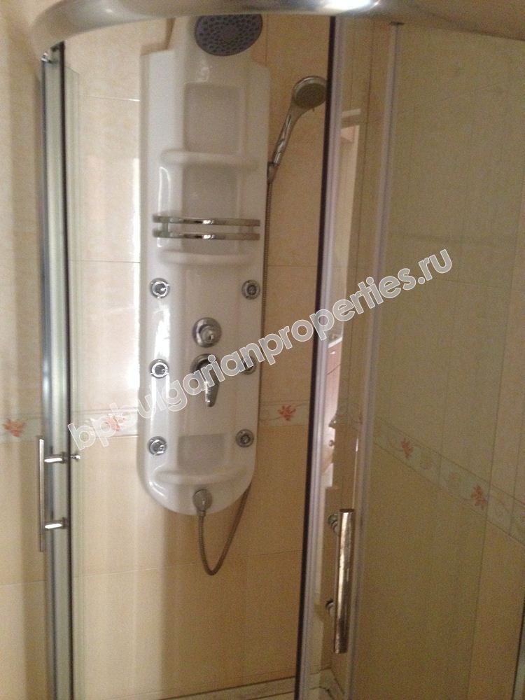 Apartments for sale in a new beachfront complex in the resort Sinemorets