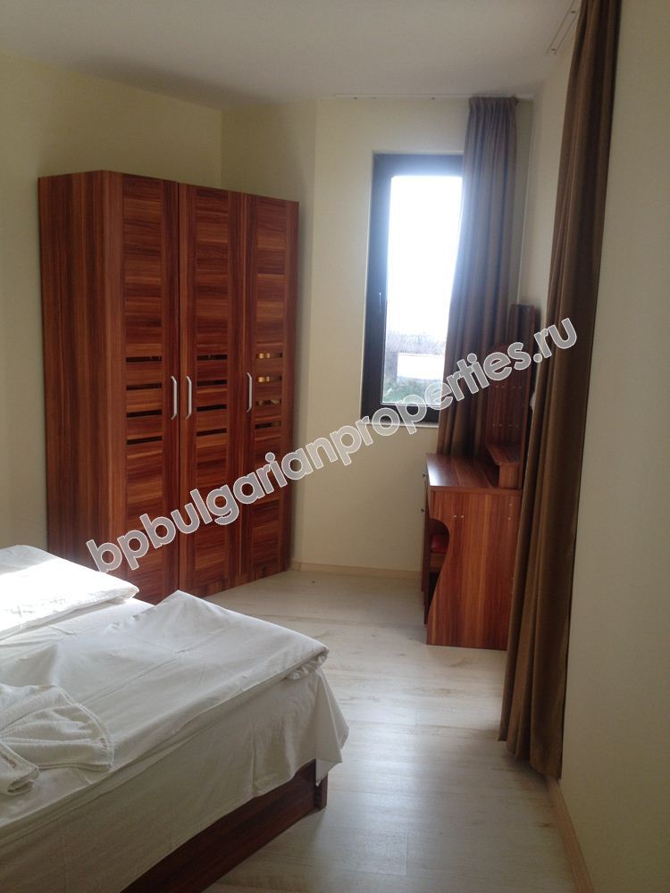 Apartments for sale in a new beachfront complex in the resort Sinemorets