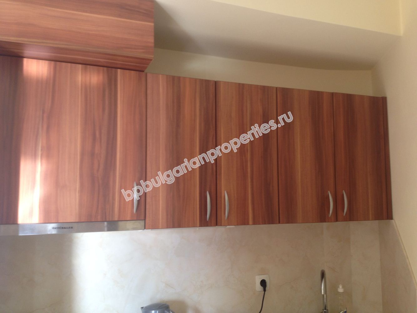 Apartments for sale in a new beachfront complex in the resort Sinemorets