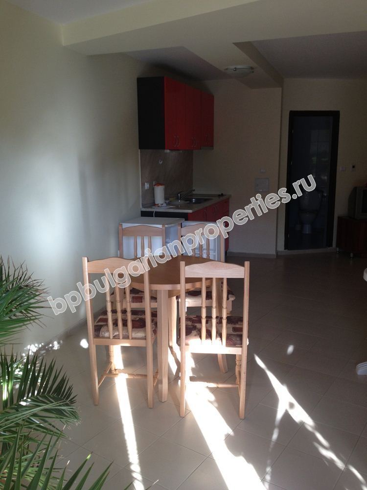 Apartments for sale in a new beachfront complex in the resort Sinemorets