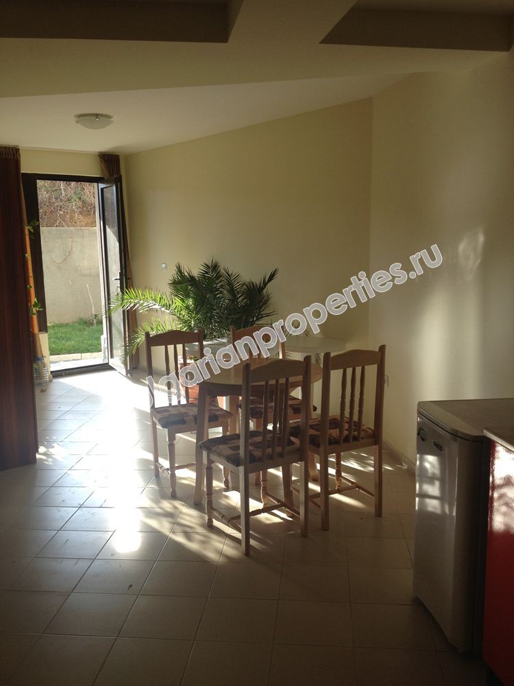 Apartments for sale in a new beachfront complex in the resort Sinemorets