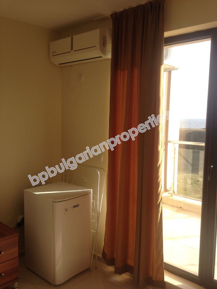 Apartments for sale in a new beachfront complex in the resort Sinemorets