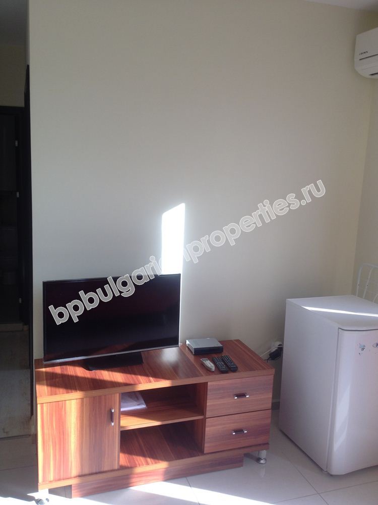 Apartments for sale in a new beachfront complex in the resort Sinemorets